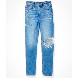 American Eagle Ripped Highest Waist ‘90s Boyfriend Jean. Size 00 Short.